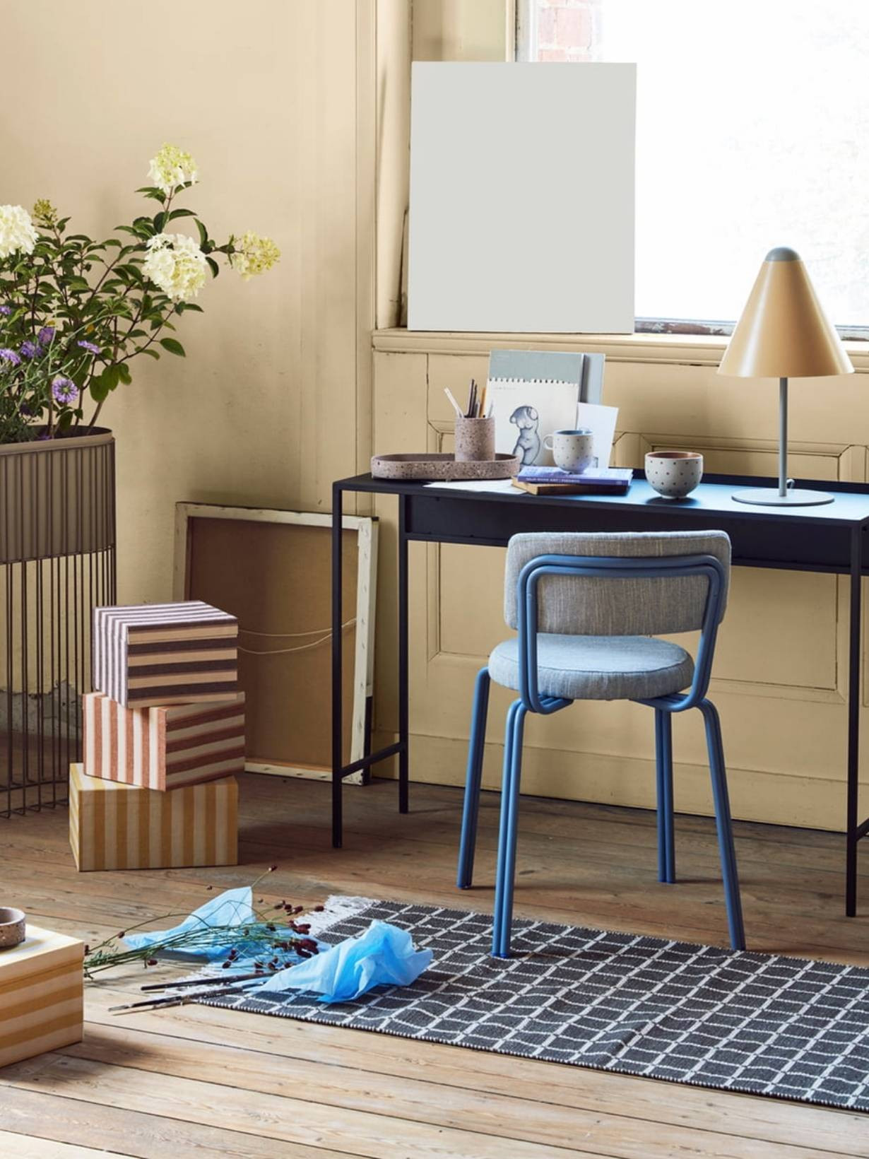 Chaise en fer et textile Oda Broste Copenhagen bleu