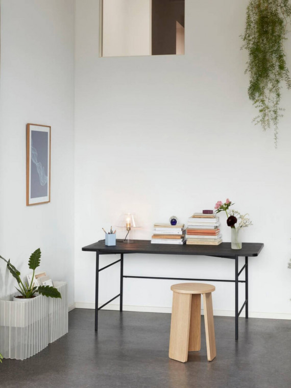 Norm ash desk, Hübsch