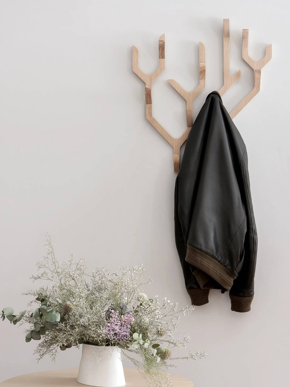 Porte-manteau mural en chêne naturel, Ambroise Hartô