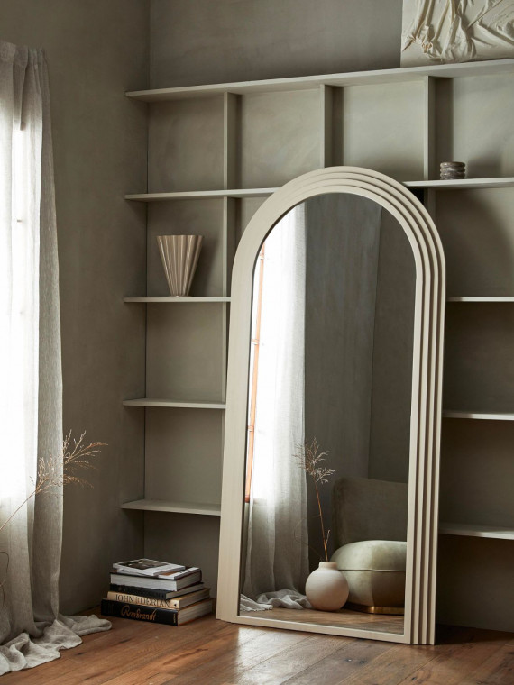 Miroir mural arrondi avec cadre en métal beige Falco Nordal