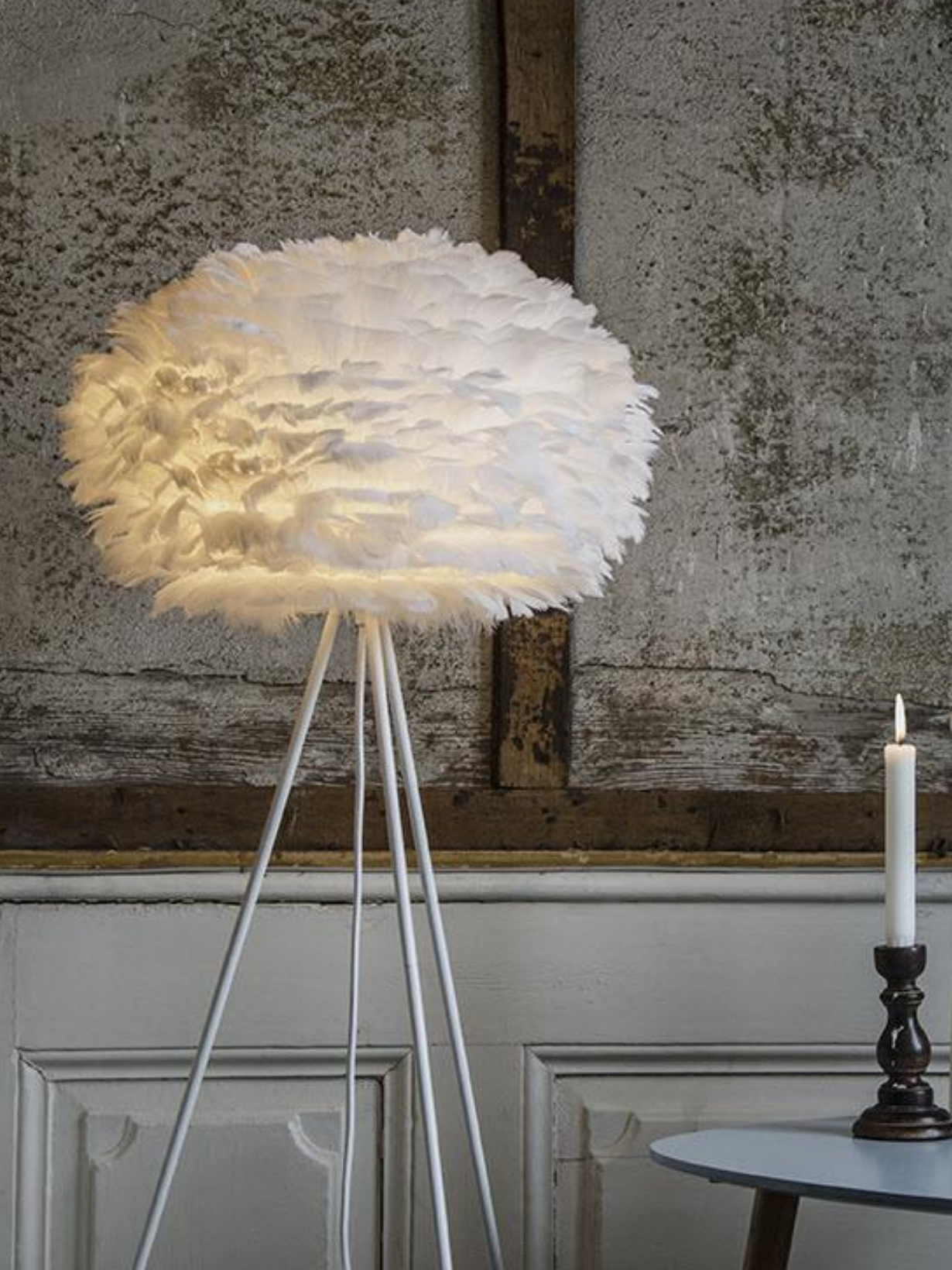 UMAGE - Lamp floor in goose feather, Eos medium white and Tripod floor white - MBS Design